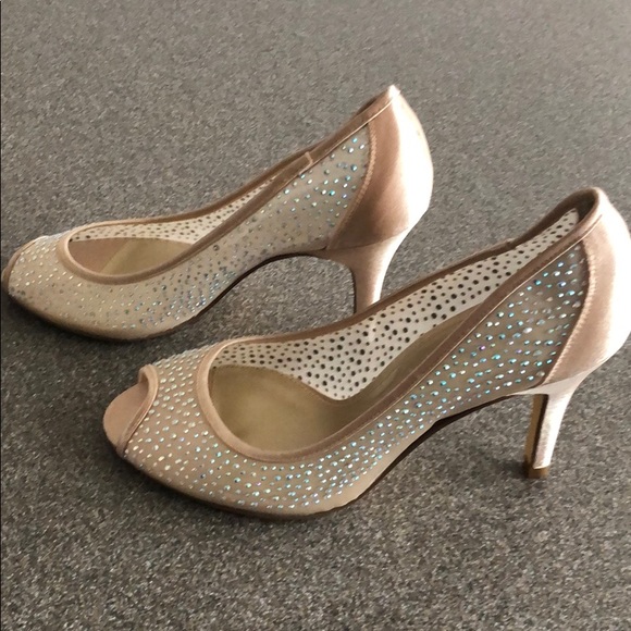 New without tag, Adrianna Papell, the Jamie pumps - Picture 1 of 5